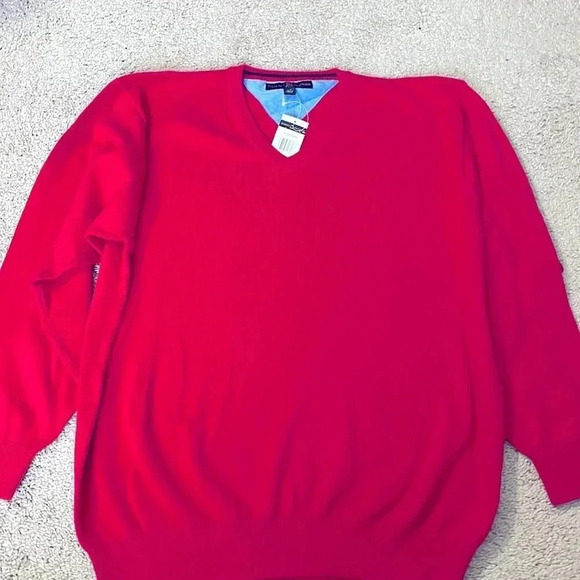 Tommy Hilfiger Sweaters - Tommy Hilfiger red sweater large Brand New